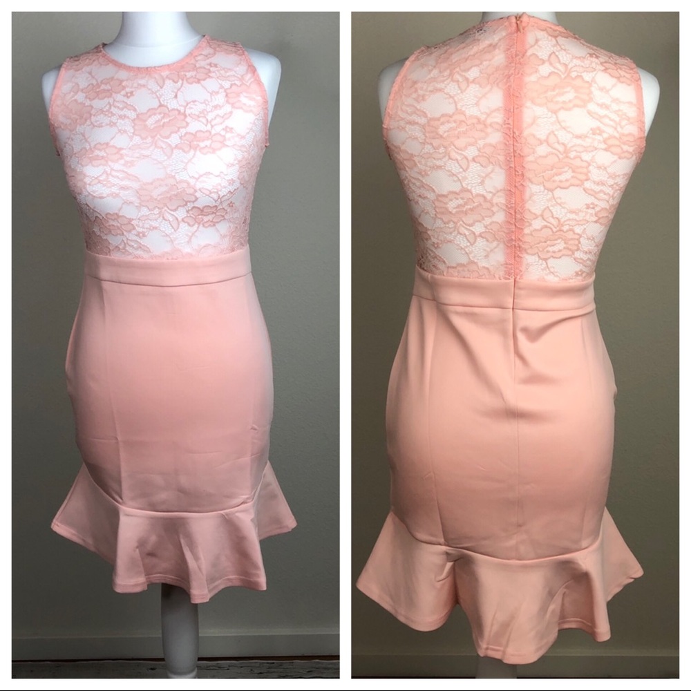 🍍Pink lace dress with Ruffled hem